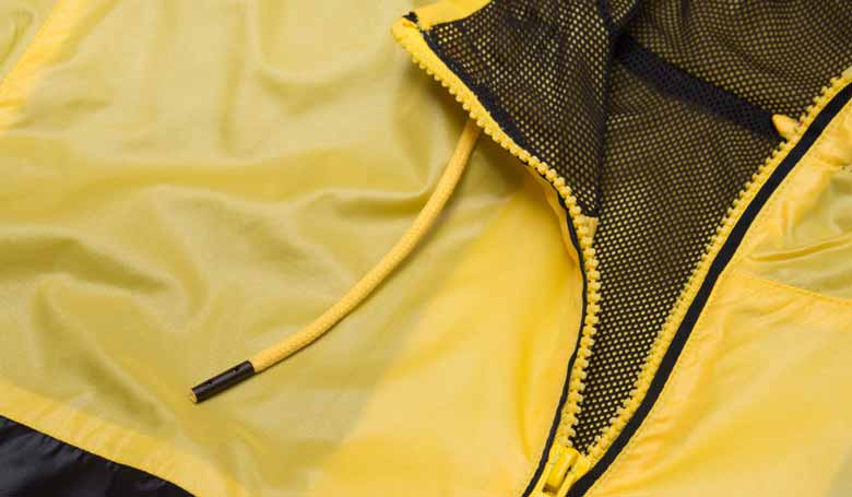 How to Choose the Best Windbreaker Jacket