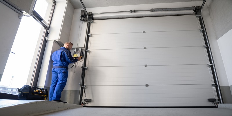 How To Maintain a Garage Door